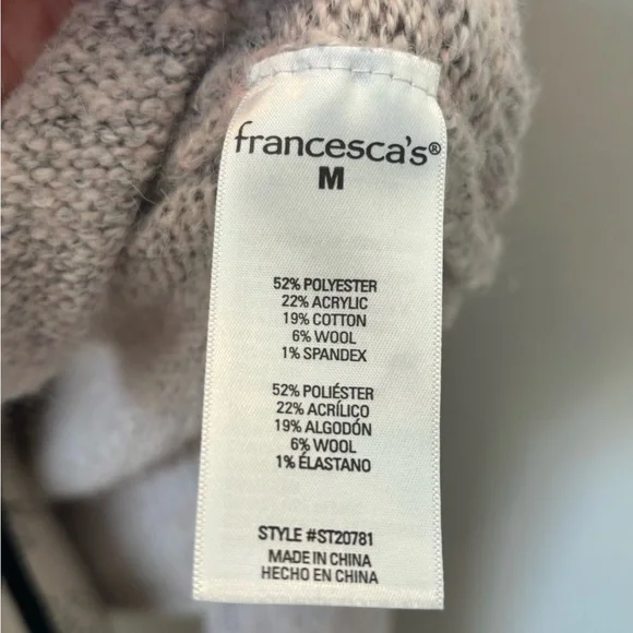 Francesca's Collections Gray Sweater - Picture 4 of 4